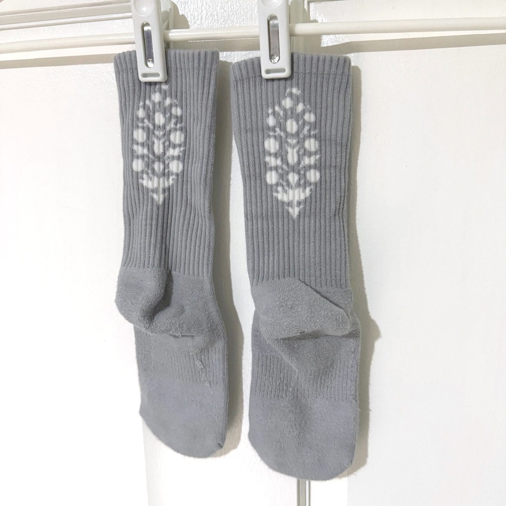 Free People FP Movement Womens Grey Lotus Logo Ribbed Athletic Crew Socks